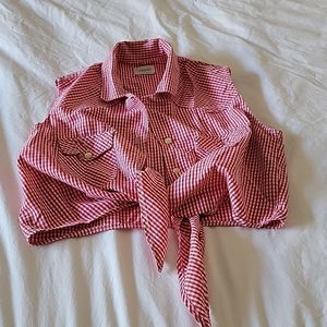 𝅺united Color of Benetton cropped top